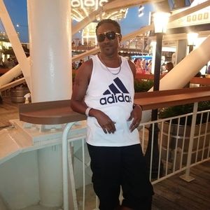 Meet your Posher, Wayne john flexx